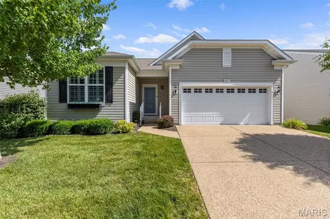 427 Barn Swallow Dr, Lake Saint Louis, MO 63367