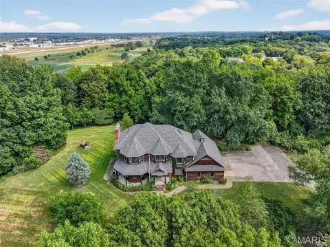 18230 Hager Ln, Chesterfield, MO 63005