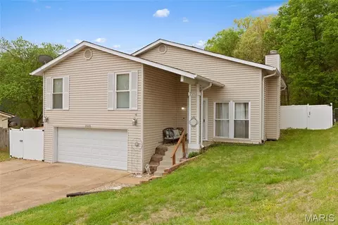 7213 Burgess Dr, Barnhart, MO 63012