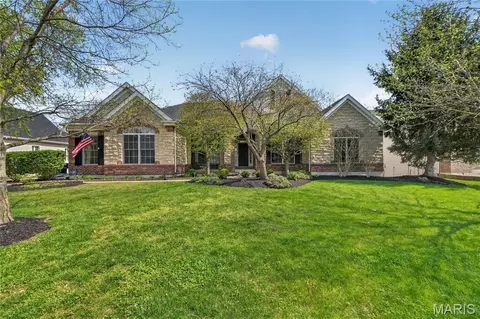 412 Marine Ter, Lake Saint Louis, MO 63367