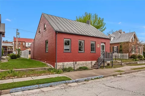 117 E 5th St, Hermann, MO 65041