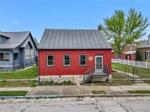 Exterior - 117 E 5th St, Hermann, MO 65041 photo 9 of 10