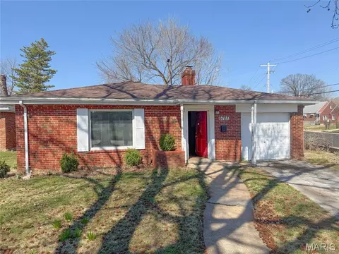 6703 Etzel Ave, Saint Louis, MO 63130