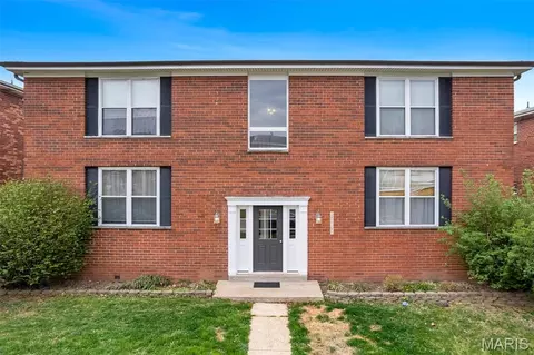 10068 Puttington Dr, Saint Louis, MO 63123