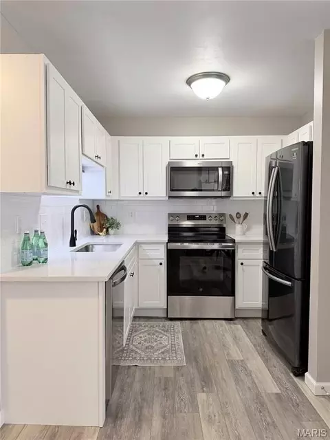 463 Wild Oak Dr, O'fallon, MO 63368