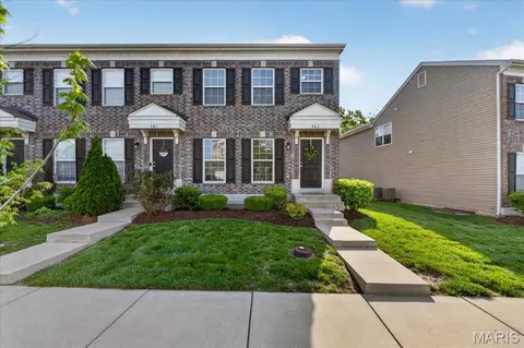 463 Wild Oak Dr, O'fallon, MO 63368