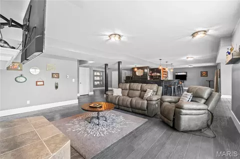 Living - 1035 Sable Ln, Arnold, MO 63010 photo 3 of 3