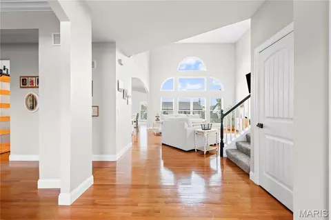 Entry Way - 1035 Sable Ln, Arnold, MO 63010 photo 5 of 16