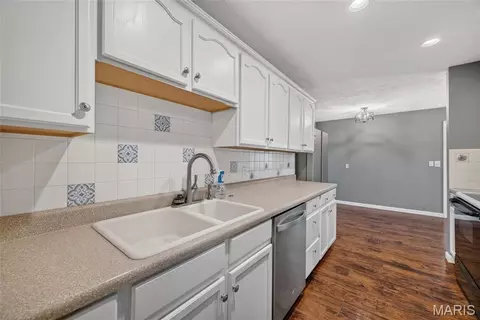 Kitchen - 1324 Highway O, Rolla, MO 65401 photo 4 of 4