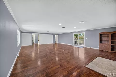 Living - 1324 Highway O, Rolla, MO 65401 photo 3 of 5