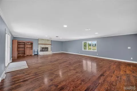 Living - 1324 Highway O, Rolla, MO 65401 photo 1 of 5