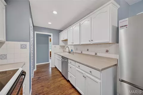 Kitchen - 1324 Highway O, Rolla, MO 65401 photo 2 of 4