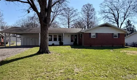 1330 Lincoln Blvd, Mascoutah, IL 62258