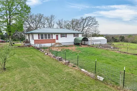 27 Pleasant Knoll Rd, Stoutland, MO 65567