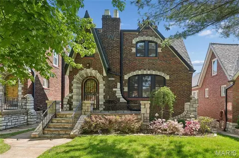 5612 Rosa Ave, Saint Louis, MO 63109