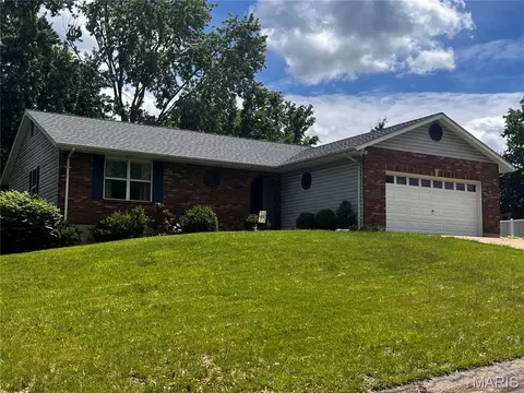 6124 Barrington Oaks Dr, Cedar Hill, MO 63016