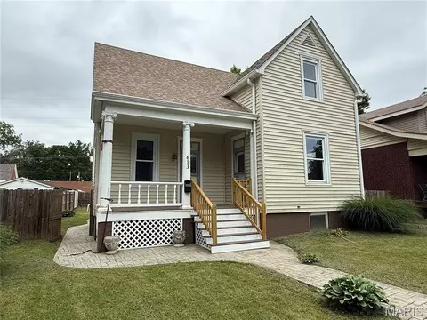 613 N Church St, Belleville, IL 62220