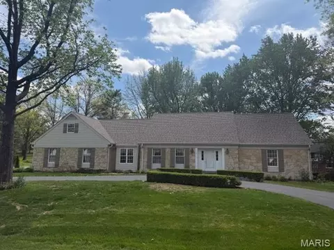 14014 Clairette Ln, Chesterfield, MO 63017