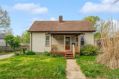3520 Summit Ave, Belleville, IL 62226