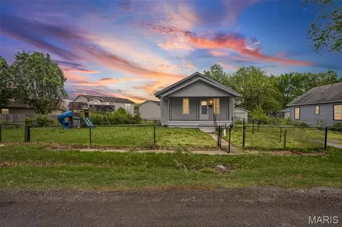 628 N 3rd St, Dupo, IL 62239