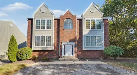 1111 Pocono Trl #A, Ballwin, MO 63021