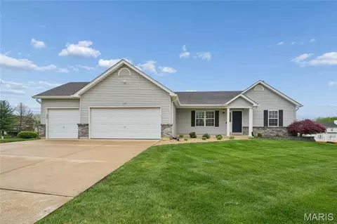 158 Royalwood Place Ct, Lake Saint Louis, MO 63367