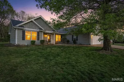 61 Pheasant, Farmington, MO 63640
