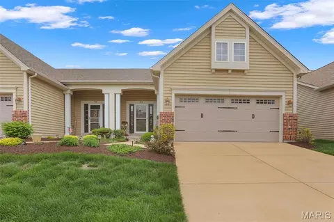 234 Coachgate Ln, Ballwin, MO 63021
