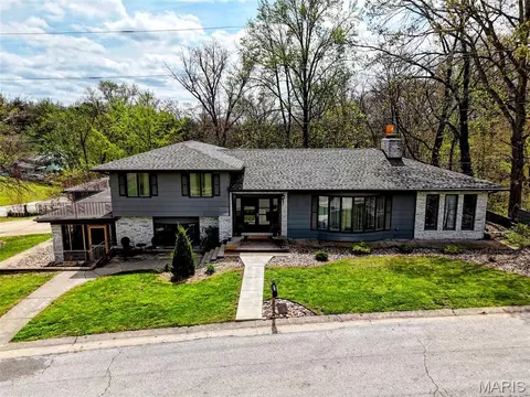 2009 Crescent Dr, Hannibal, MO 63401