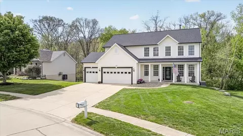 150 Silverstone Cir, Byrnes Mill, MO 63051