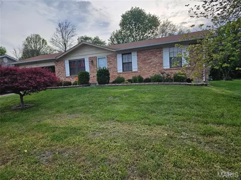 3113 Ashby Rd, Saint Ann, MO 63074