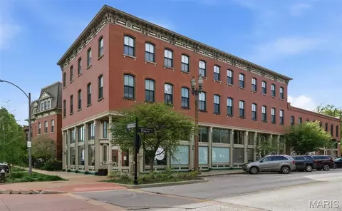 1912 Park Ave #C, Saint Louis, MO 63104