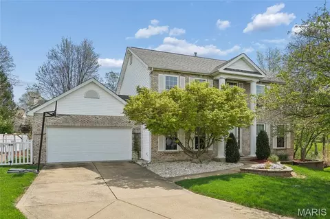 1112 Sandistan Ct, Saint Louis, MO 63146