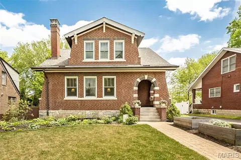 332 Marion Ave, Webster Groves, MO 63119