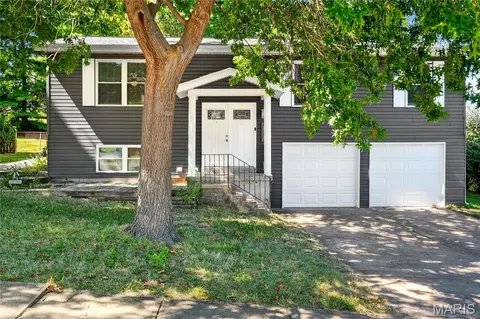 3539 Saint Martin Dr, Arnold, MO 63010