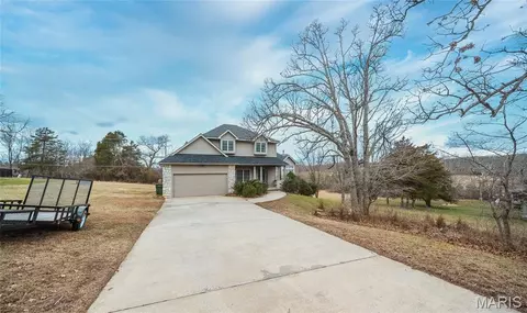 495 Countryside Dr, Rolla, MO 65401