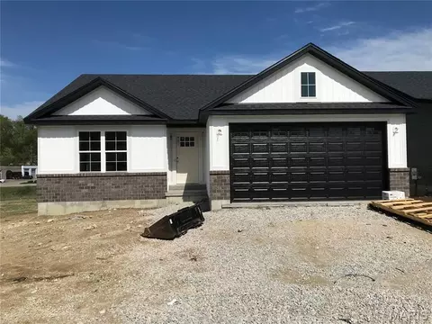 1649 Flagstaff Dr, Festus, MO 63028