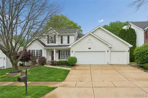 211 Cherry Hills Meadows Dr, Wildwood, MO 63040