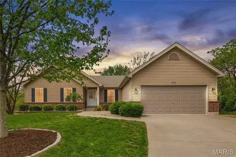 316 Spring Day Ct, Lake Saint Louis, MO 63367