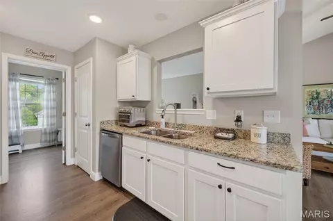 Entry Way - 191 Ridgeview Dr, Saint Robert, MO 65584 photo 1 of 3
