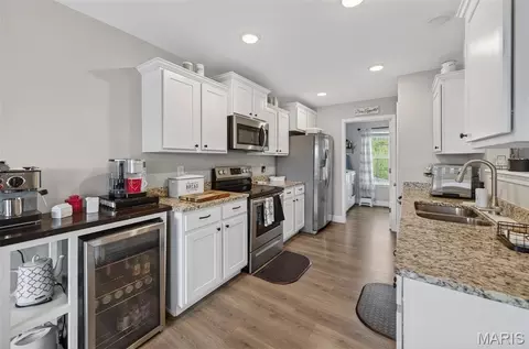Kitchen - 191 Ridgeview Dr, Saint Robert, MO 65584 photo 1 of 3