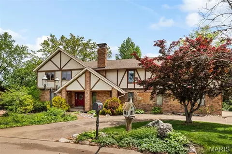 4801 Little Branch Pl, Saint Louis, MO 63128