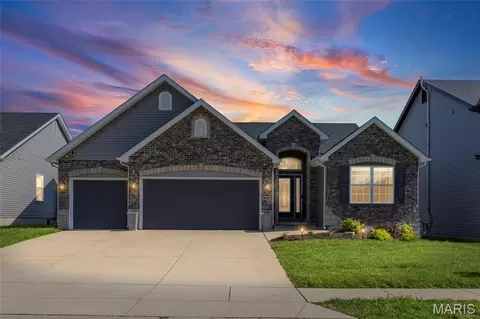 2727 Red Maple Dr, Barnhart, MO 63012
