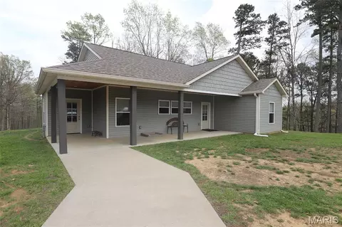 10562 Scarlet Ridge Dr, Potosi, MO 63664
