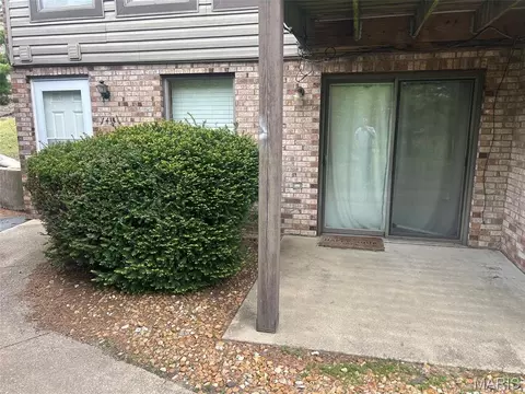 145 Sandridge Dr, Collinsville, IL 62234