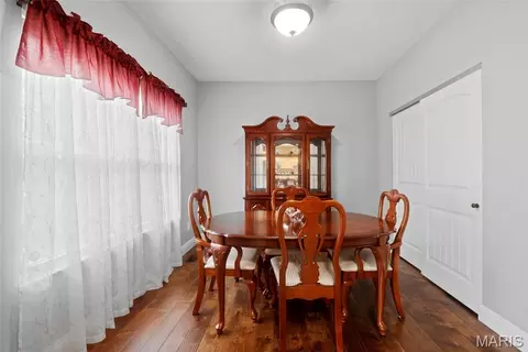 Dining - 3085 Flucom Rd, De Soto, MO 63020 photo 3 of 4