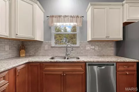 Kitchen - 3085 Flucom Rd, De Soto, MO 63020 photo 5 of 6