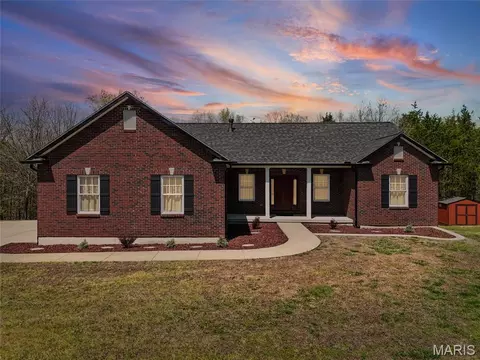 Exterior - 3085 Flucom Rd, De Soto, MO 63020 photo 4 of 16
