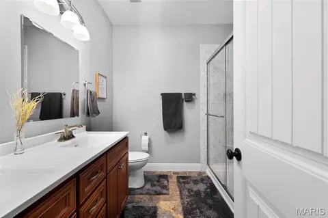 Bath - 3085 Flucom Rd, De Soto, MO 63020 photo 3 of 7