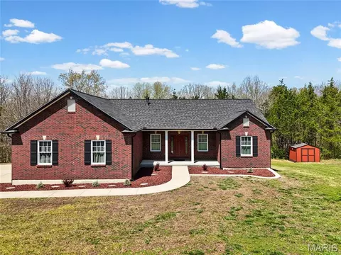 Exterior - 3085 Flucom Rd, De Soto, MO 63020 photo 15 of 16